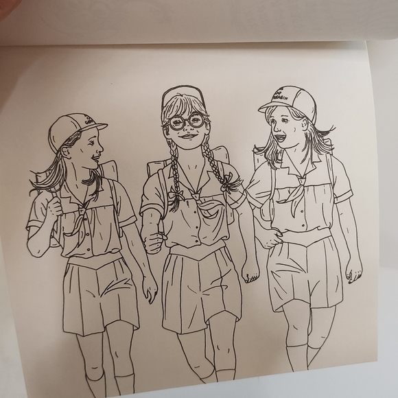 American Girl Molly Art Studio Illustration Coloring Book - Picture 4 of 8